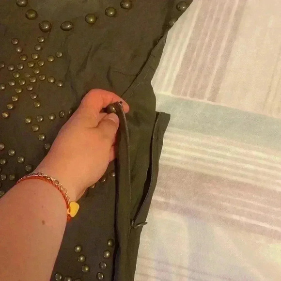 Long size No sleeve summer blouse olive 🫒 color  Perfect condition - Picture 3 of 5